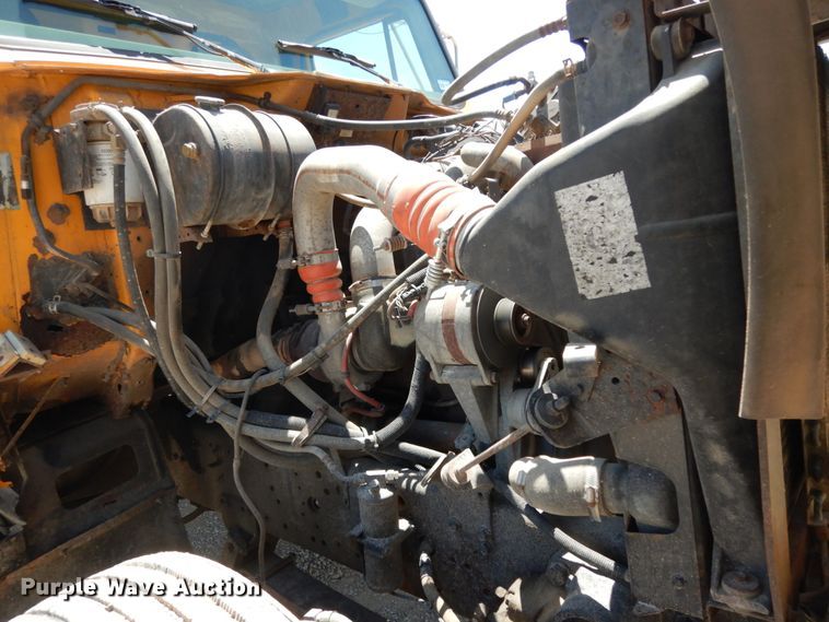 image for item DC2081 2002 International 2554  dump truck