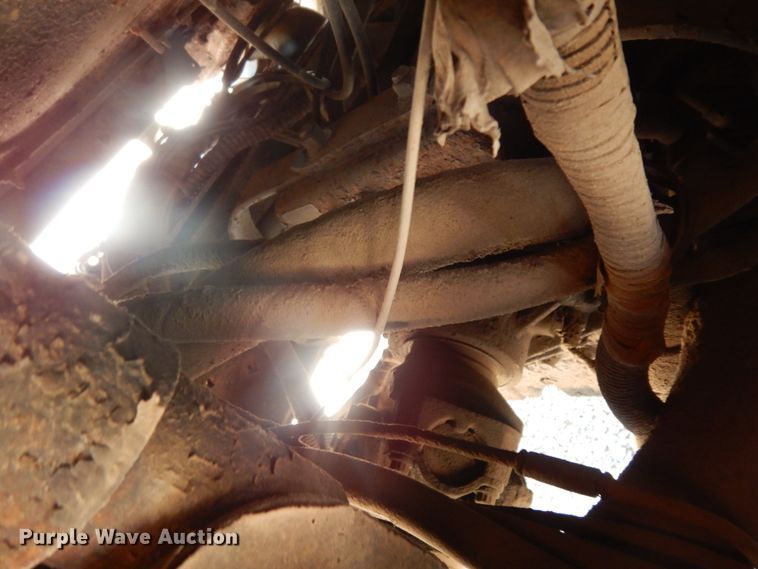 image for item DC2081 2002 International 2554  dump truck