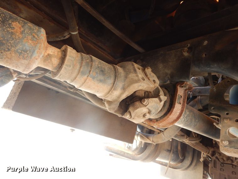 image for item DC2081 2002 International 2554  dump truck