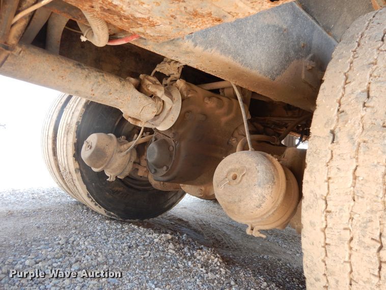 image for item DC2081 2002 International 2554  dump truck