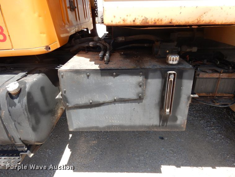 image for item DC2081 2002 International 2554  dump truck