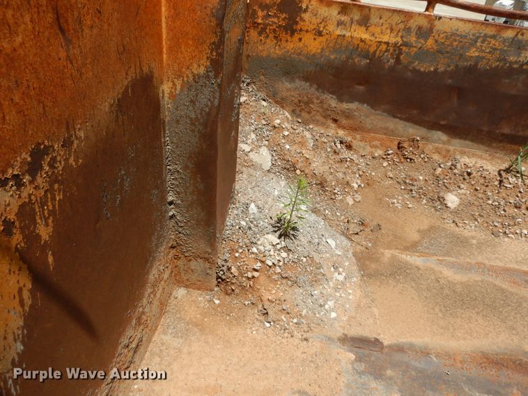 image for item DC2081 2002 International 2554  dump truck