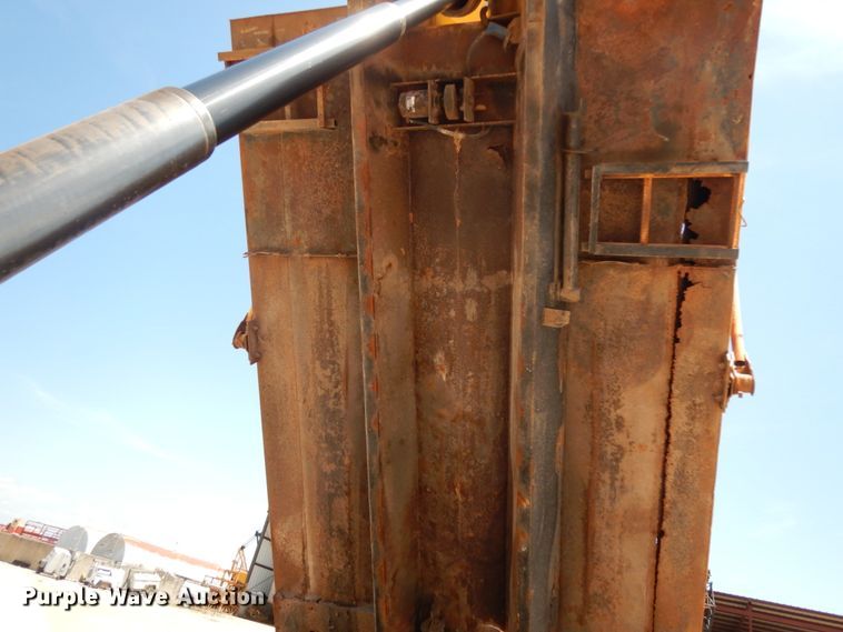 image for item DC2081 2002 International 2554  dump truck