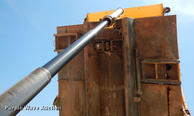 image for item DC2081 2002 International 2554  dump truck