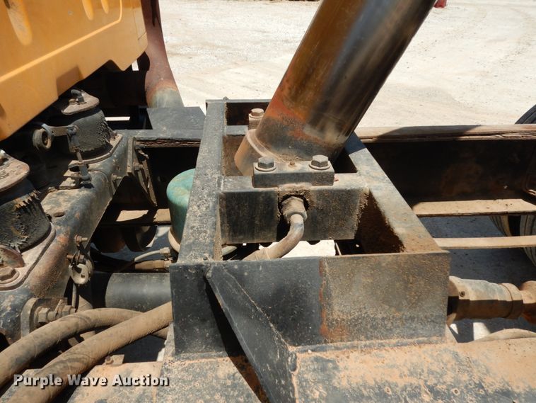 image for item DC2081 2002 International 2554  dump truck