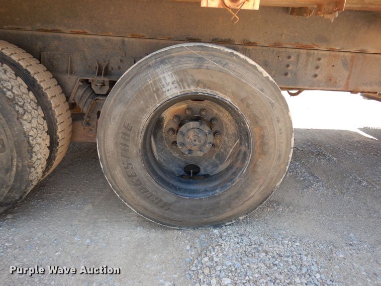 image for item DC2081 2002 International 2554  dump truck