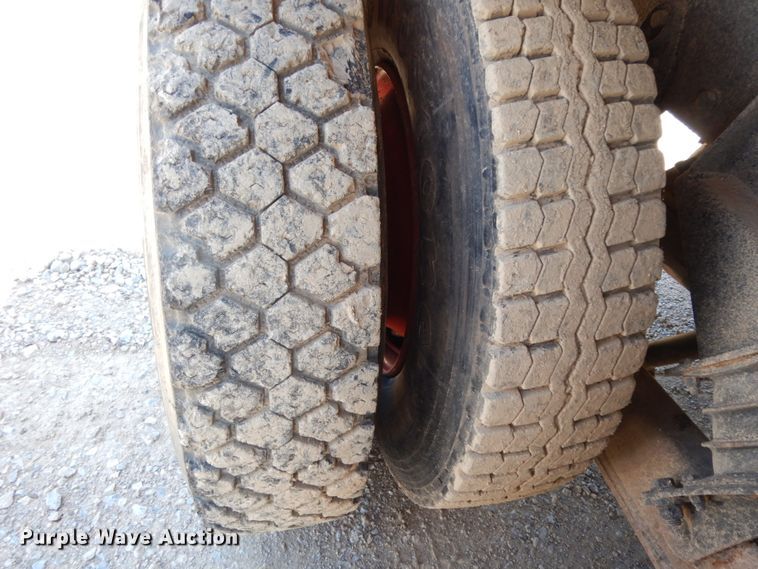 image for item DC2081 2002 International 2554  dump truck