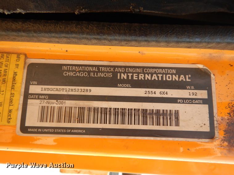 image for item DC2081 2002 International 2554  dump truck
