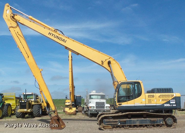 image for item DI5666 2013 Hyundai Robex 300LC-9A  long reach excavator