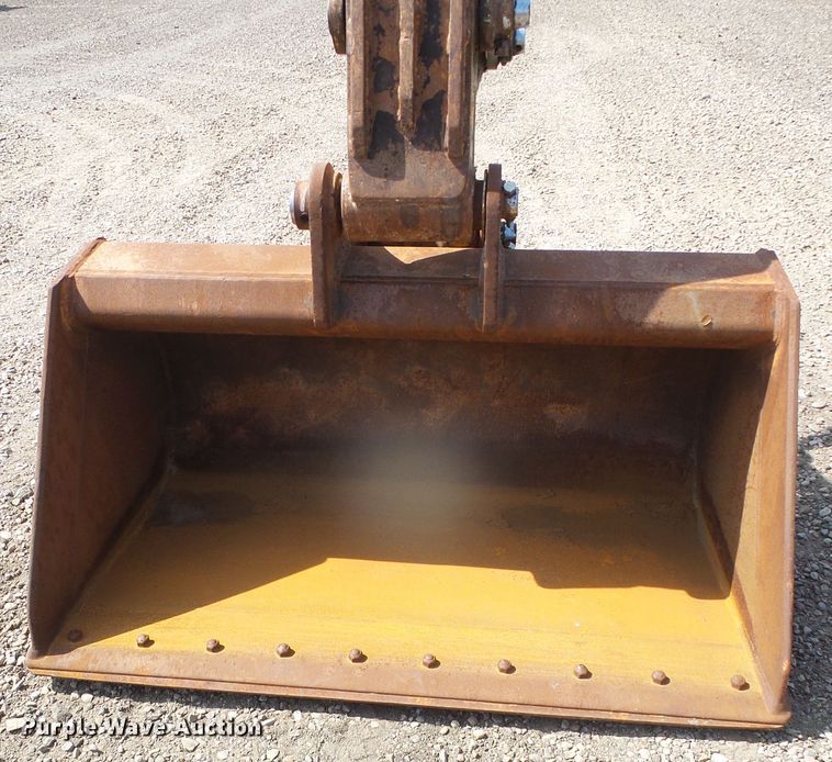 image for item DI5666 2013 Hyundai Robex 300LC-9A  long reach excavator