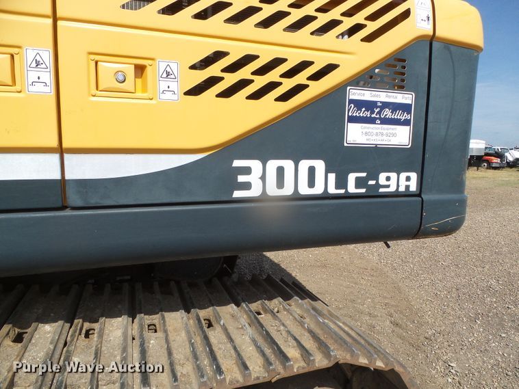 image for item DI5666 2013 Hyundai Robex 300LC-9A  long reach excavator