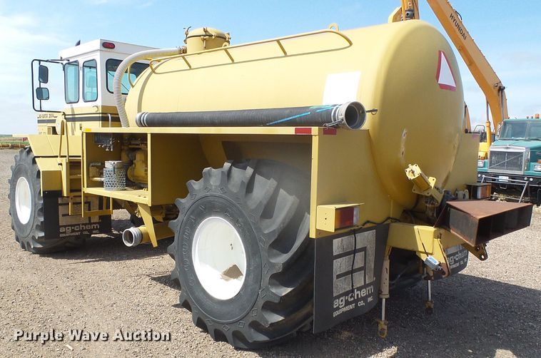 image for item DI5667 Ag-Chem Ag Gator 2004  water wagon