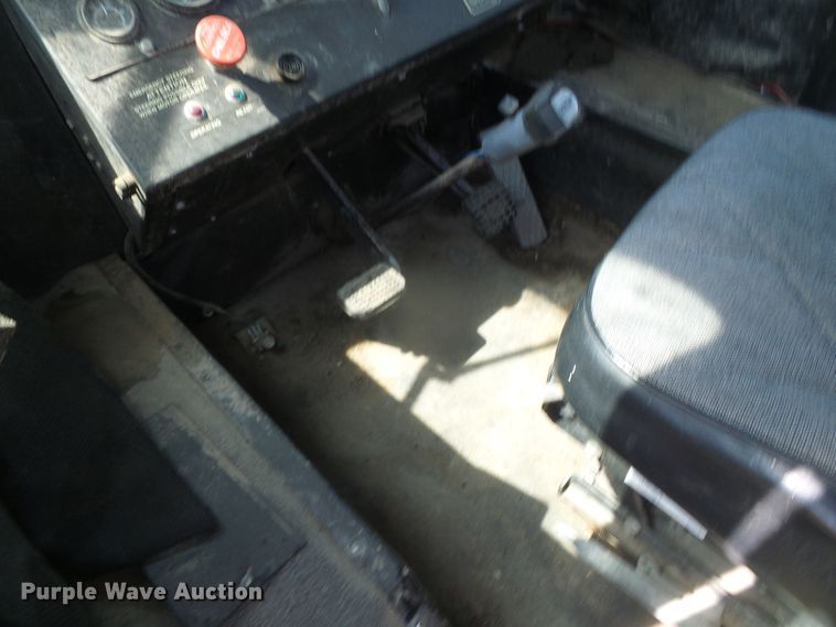 image for item DI5667 Ag-Chem Ag Gator 2004  water wagon