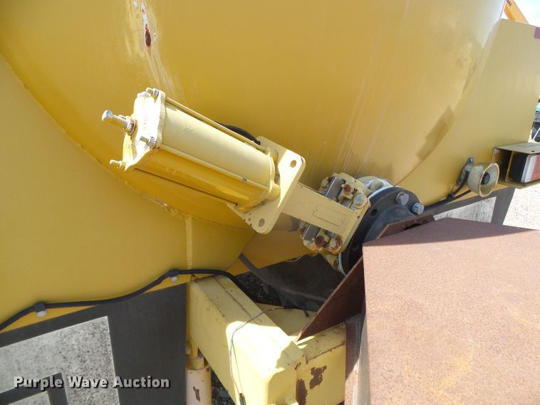 image for item DI5667 Ag-Chem Ag Gator 2004  water wagon