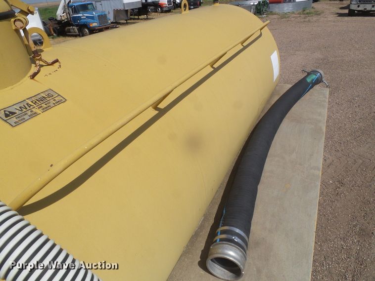 image for item DI5667 Ag-Chem Ag Gator 2004  water wagon