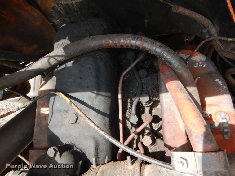 image for item DJ0463 1981 Mack R686ST  bucket truck