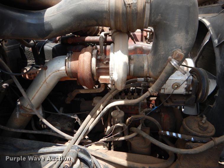 image for item DJ0463 1981 Mack R686ST  bucket truck