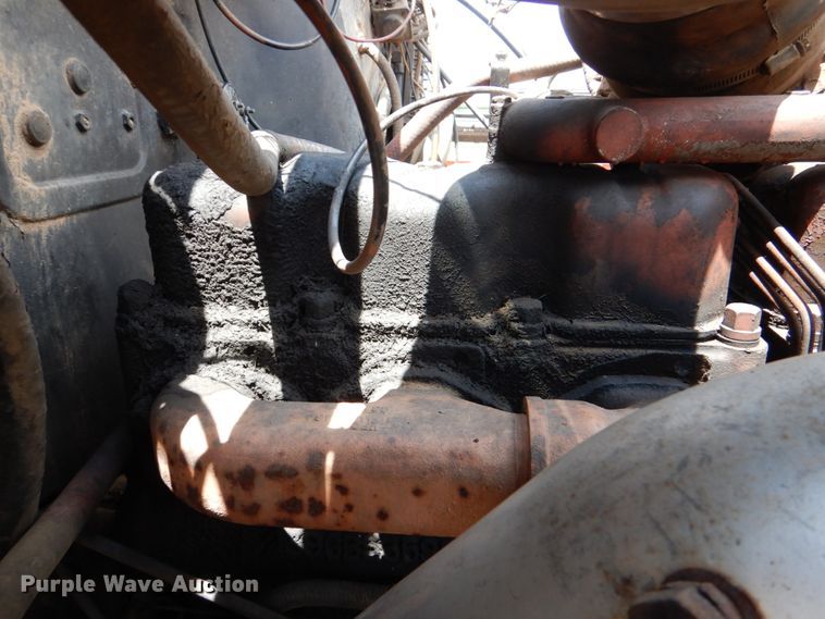 image for item DJ0463 1981 Mack R686ST  bucket truck