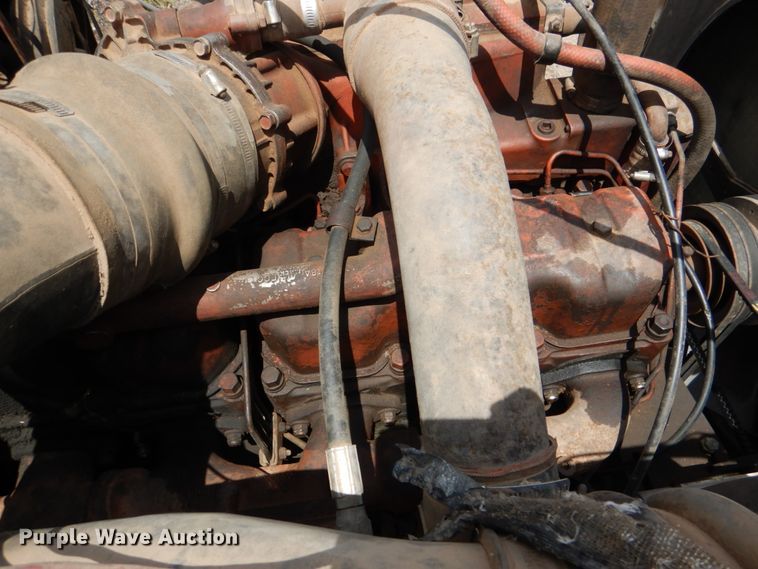 image for item DJ0463 1981 Mack R686ST  bucket truck