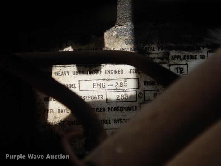 image for item DJ0463 1981 Mack R686ST  bucket truck