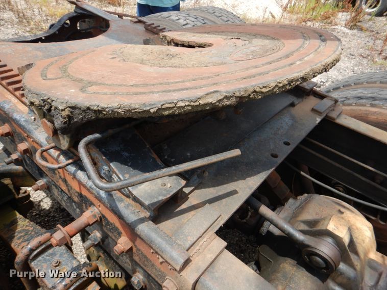 image for item DJ0463 1981 Mack R686ST  bucket truck