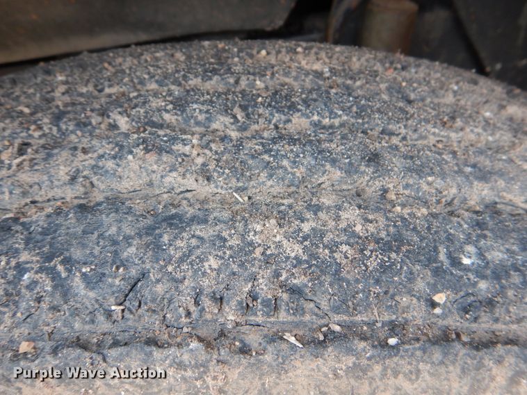 image for item DJ0463 1981 Mack R686ST  bucket truck