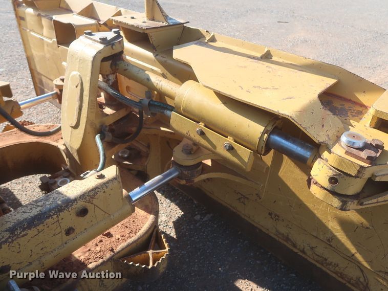 image for item DJ1925 2007 Caterpillar D6K LGP  dozer
