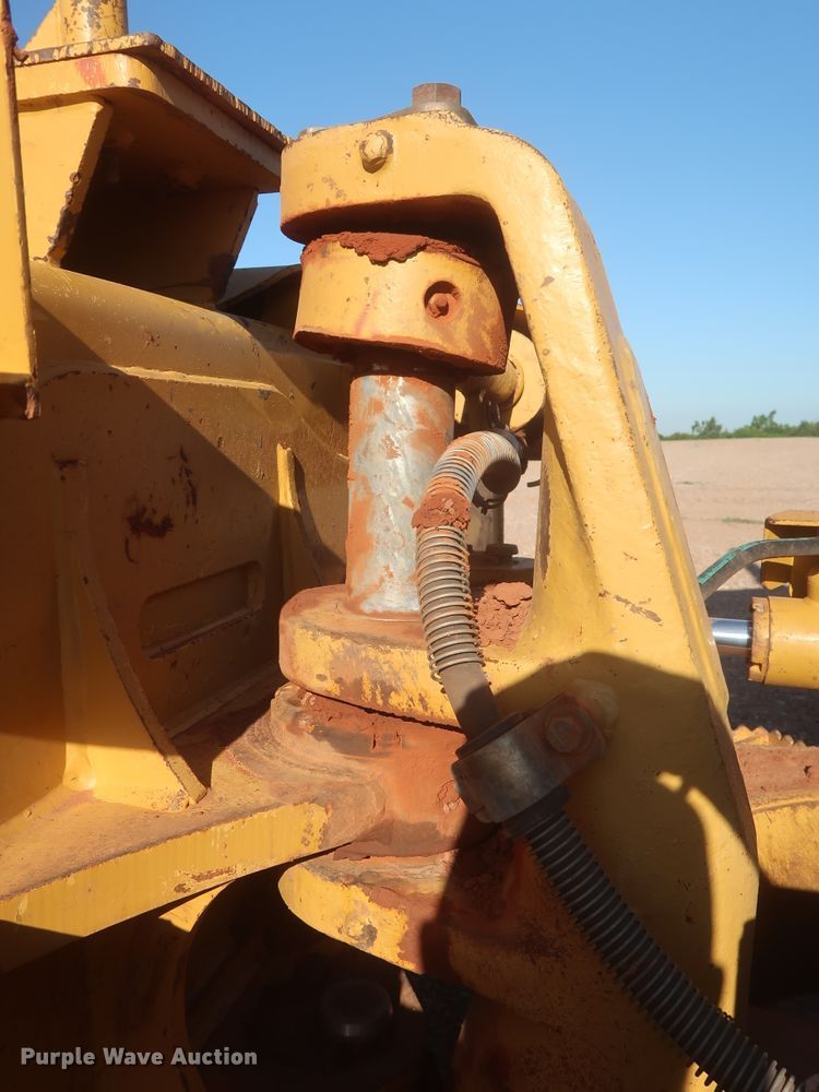 image for item DJ1925 2007 Caterpillar D6K LGP  dozer