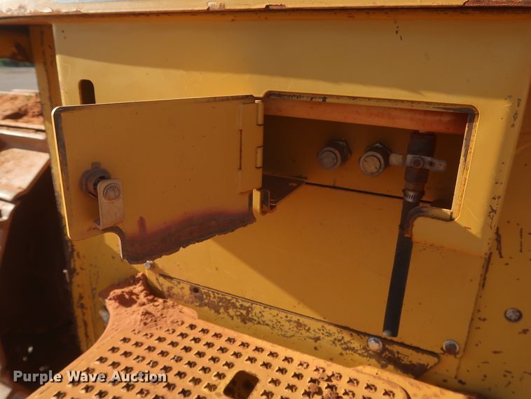 image for item DJ1925 2007 Caterpillar D6K LGP  dozer