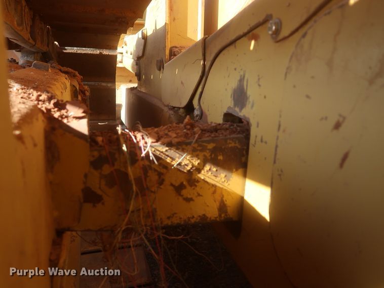 image for item DJ1925 2007 Caterpillar D6K LGP  dozer