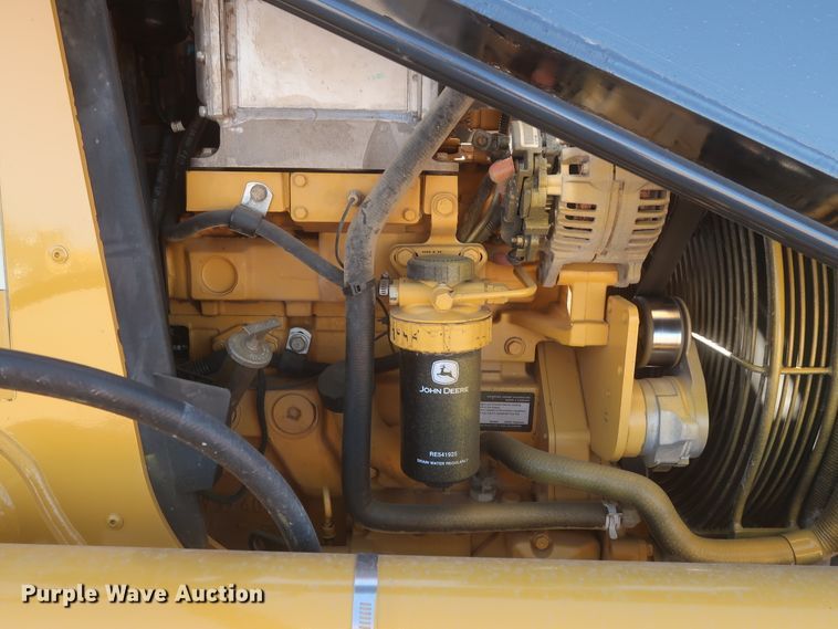 image for item DJ1927 2010 John Deere 210LJ  landscape tractor