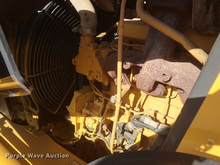 image for item DJ1927 2010 John Deere 210LJ  landscape tractor