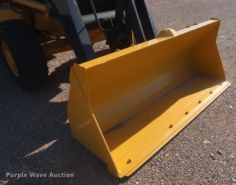 image for item DJ1927 2010 John Deere 210LJ  landscape tractor