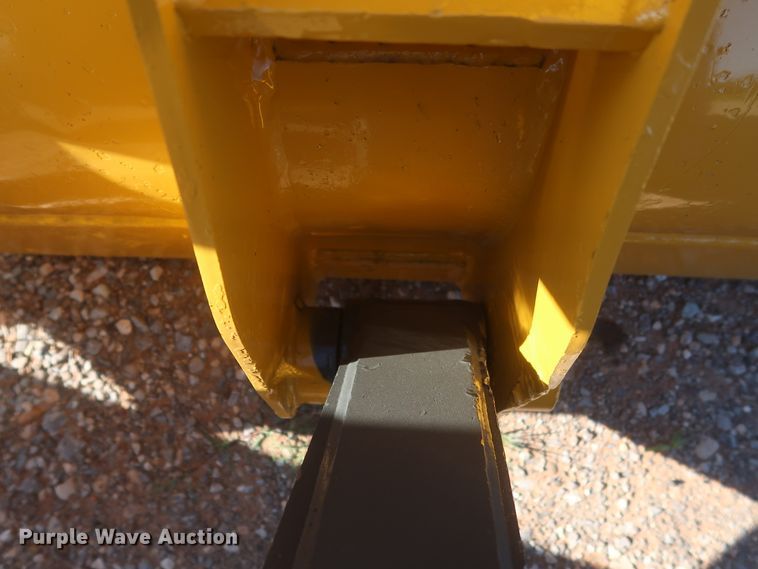 image for item DJ1927 2010 John Deere 210LJ  landscape tractor