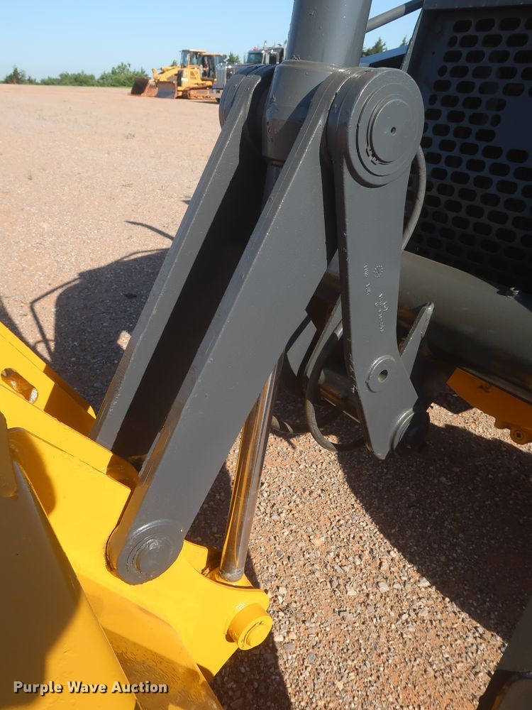 image for item DJ1927 2010 John Deere 210LJ  landscape tractor