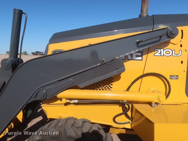 image for item DJ1927 2010 John Deere 210LJ  landscape tractor