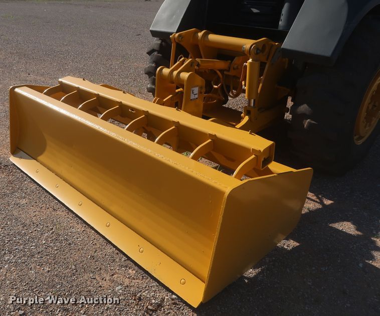 image for item DJ1927 2010 John Deere 210LJ  landscape tractor