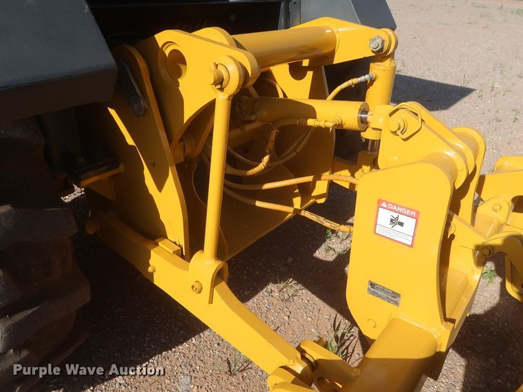 image for item DJ1927 2010 John Deere 210LJ  landscape tractor