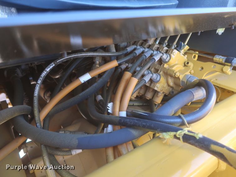 image for item DJ1927 2010 John Deere 210LJ  landscape tractor