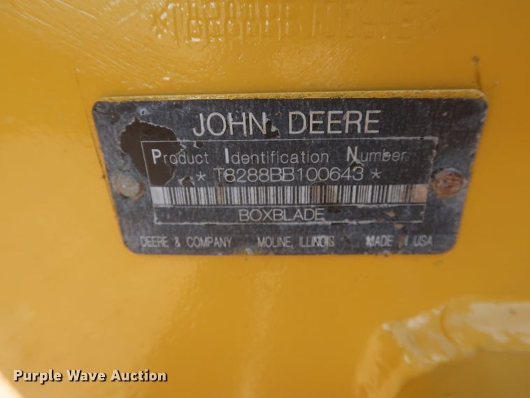 image for item DJ1927 2010 John Deere 210LJ  landscape tractor