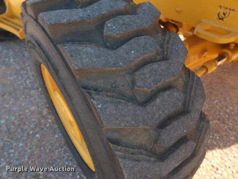 image for item DJ1927 2010 John Deere 210LJ  landscape tractor