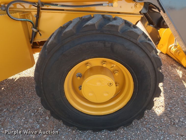 image for item DJ1927 2010 John Deere 210LJ  landscape tractor