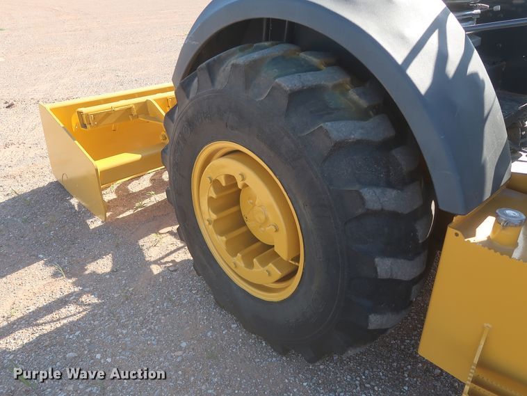 image for item DJ1927 2010 John Deere 210LJ  landscape tractor