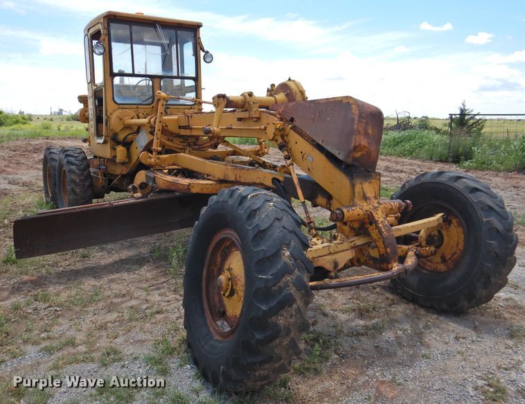 image for item DK2242 1968 Caterpillar 112F  rigid frame motor grader