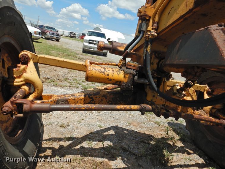 image for item DK2242 1968 Caterpillar 112F  rigid frame motor grader