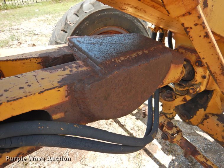 image for item DK2242 1968 Caterpillar 112F  rigid frame motor grader