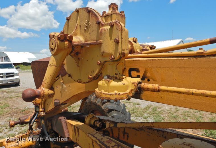 image for item DK2242 1968 Caterpillar 112F  rigid frame motor grader
