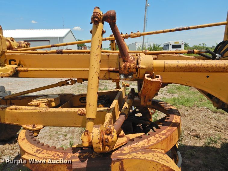 image for item DK2242 1968 Caterpillar 112F  rigid frame motor grader