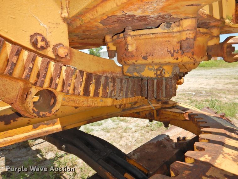 image for item DK2242 1968 Caterpillar 112F  rigid frame motor grader