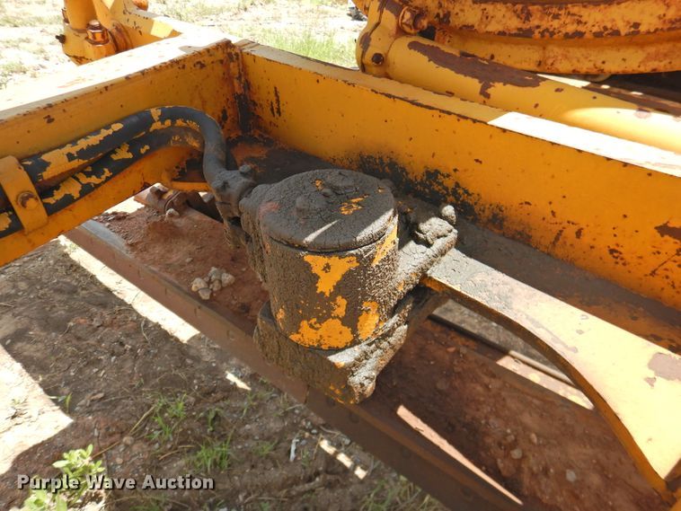 image for item DK2242 1968 Caterpillar 112F  rigid frame motor grader
